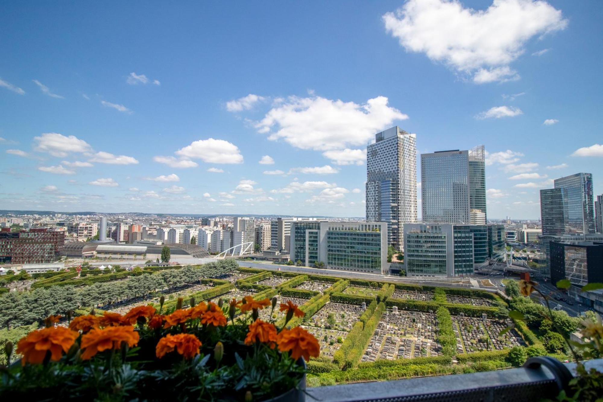 Luxury 2 Rooms Apartment With Balcony ピュトー エクステリア 写真