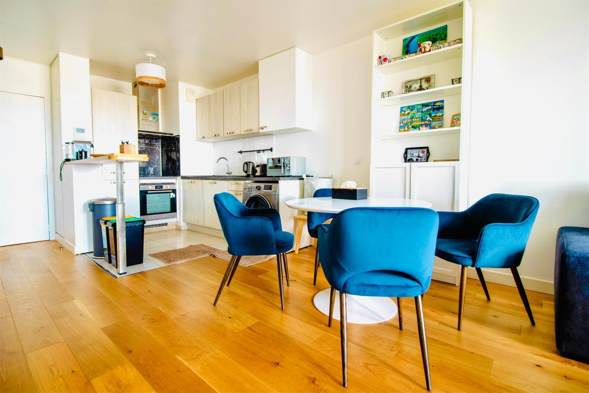Luxury 2 Rooms Apartment With Balcony ピュトー エクステリア 写真